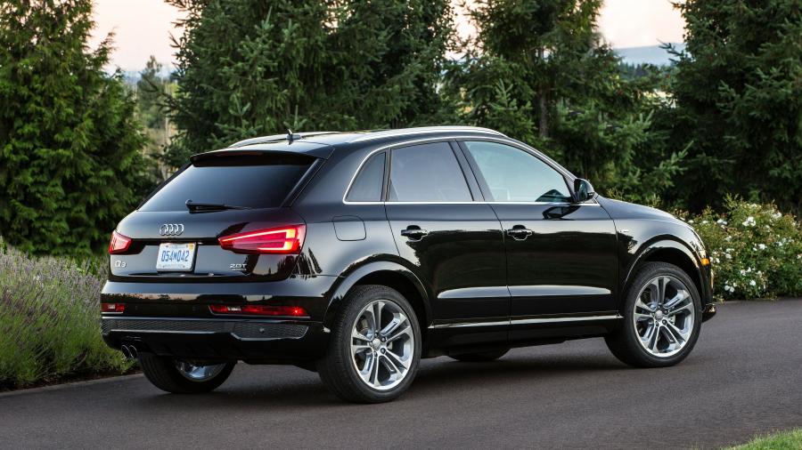  Audi Q3 2.0 T Quattro S-Line 2015 года  (NA) (фото 5 из 7)